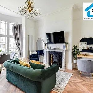  Apartment Seaside By Bluehouse Short Lets With Stunning Views Leisure Family